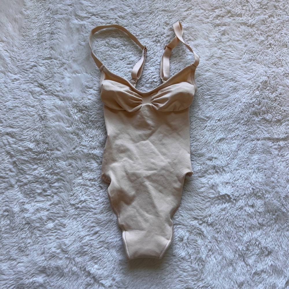 SKIMS Women's Seamless Ruched Sweetheart Bodysuit Sand Beige Size XXS NWOT